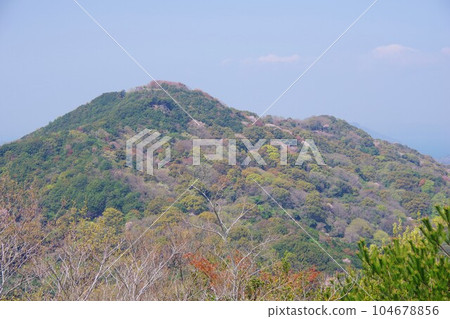 香川縣高松市 從龍王山眺望富山 香川縣高松市 從龍王山眺望富山 104678856
