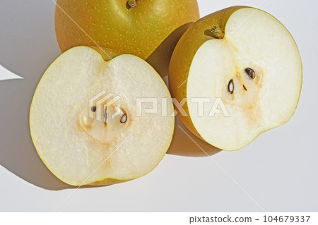 Pear (sweet pear) 104679337