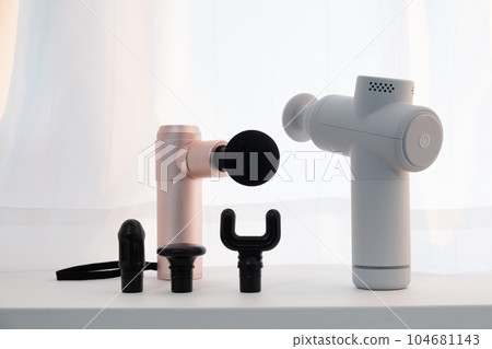 small massage gun 104681143