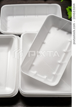 Food tray 104683844