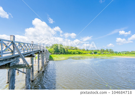 鶴之舞橋 全長 300 米 日本最高的三層木橋 鶴之舞橋 全長 300 米 日本最高的三層木橋 104684718