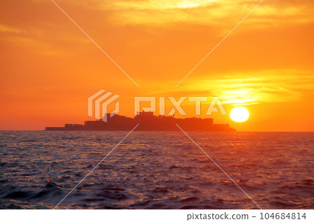 軍艦島和長崎的日落 02 104684814