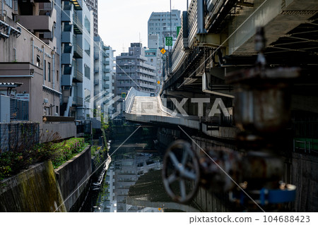 Minato-ku, Tokyo, Mita, Azabu, Akabanebashi, Summer, Morning, Lunch, Tourism, Travel, Office workers, High-rise buildings, Shibakoen, Business Minato-ku, Tokyo, Mita, Azabu, Akabanebashi, Summer, Morning, Lunch, Tourism, Travel, Office workers, High-rise buildings, Shibakoen, Business 104688423