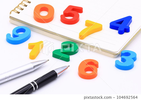 Image of learning (numbers and pens) Image of learning (numbers and pens) 104692564