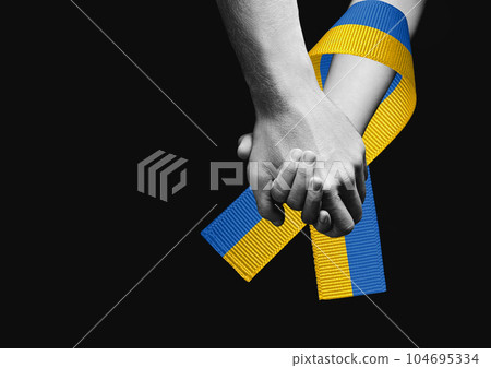 male hand hold children hand 104695334