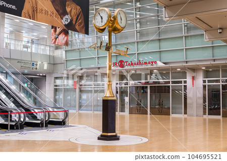 [名古屋站] 櫻花通出口側的金鐘 104695521