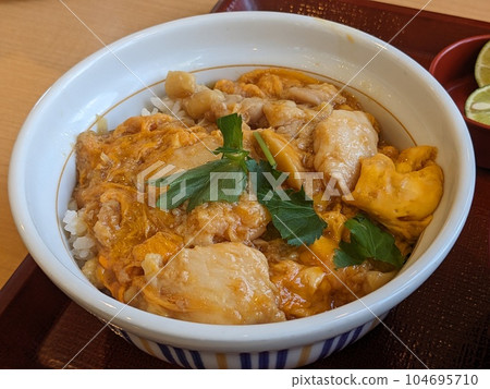都筑區茅崎東的親子丼 104695710