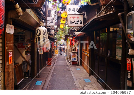 Retro Omoide Yokocho 104696987
