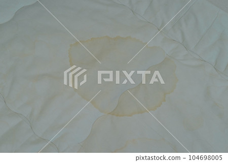 蒲團上有尿床污漬 104698005