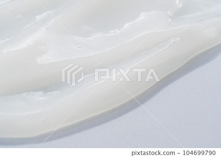 serum cream 104699790