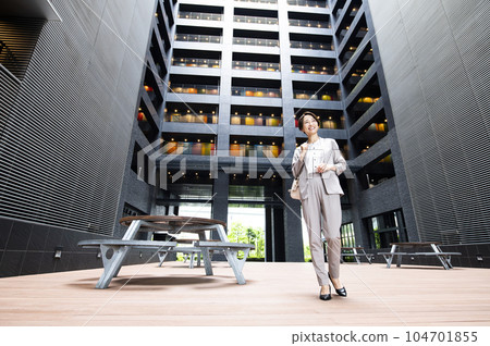 Business woman commuting career woman 104701855