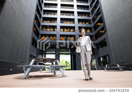 商務女性 通勤職業女性 104701859