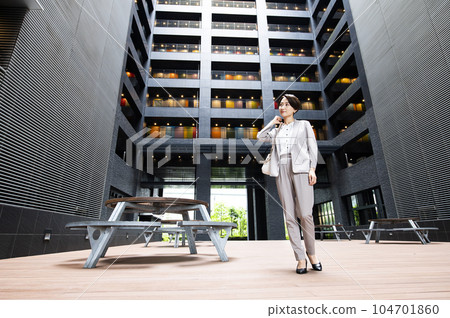 商務女性 通勤職業女性 104701860