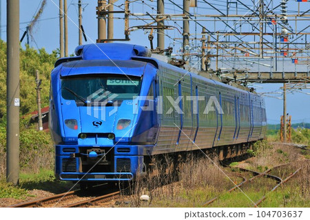 [JR Kyushu] Series 883 "Sonic" (Nippo Main Line: Usa Station) 104703637