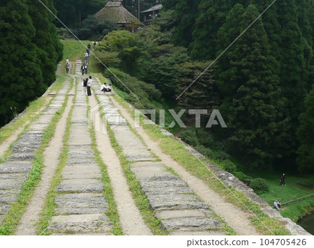 熊本縣大和町石拱橋“通潤橋”水管 104705426