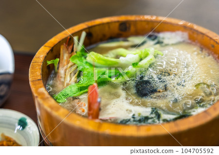 Ingredients: Akita's famous stone pot pot Ingredients: Akita's famous stone pot pot 104705592