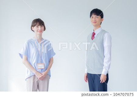 Education Portrait of a high school student and a foreign lecturer 104707075