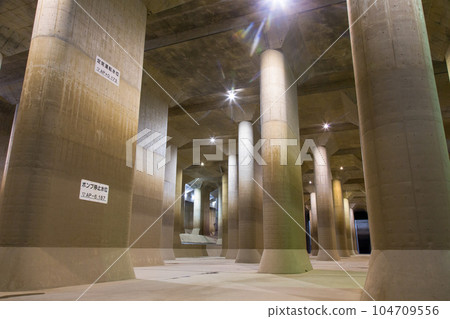 Kasukabe City, Saitama Prefecture, Metropolitan Area Outer Underground Discharge Channel, Underground Shrine "Pressurization Water Tank" Kasukabe City, Saitama Prefecture, Metropolitan Area Outer Underground Discharge Channel, Underground Shrine "Pressurization Water Tank" 104709556