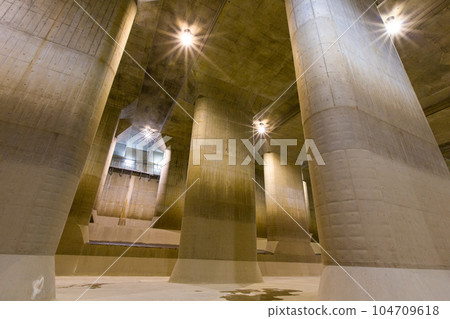 Kasukabe City, Saitama Prefecture, Metropolitan Area Outer Underground Discharge Channel, Underground Shrine "Pressurization Water Tank" 104709618