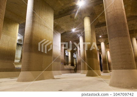 Kasukabe City, Saitama Prefecture, Metropolitan Area Outer Underground Discharge Channel, Underground Shrine "Pressurization Water Tank" 104709742