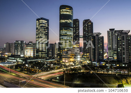 the night view of seoul Korea the night view of seoul Korea 104710630