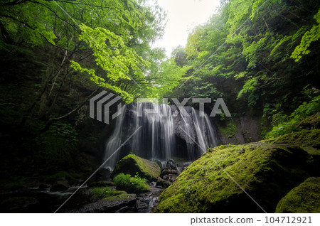 福島縣豬苗代町 翠綠的龍澤風瀑布 福島縣豬苗代町 翠綠的龍澤風瀑布 104712921
