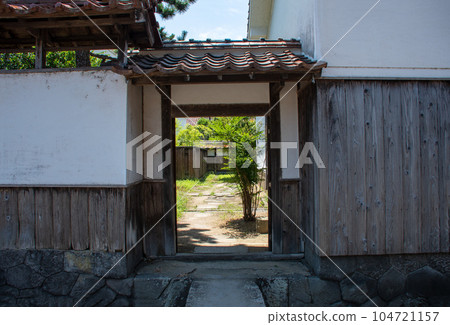 倉吉市打槻玉川傳統建築群保護區 玉川沿岸的白牆倉庫 倉吉市打槻玉川傳統建築群保護區 玉川沿岸的白牆倉庫 104721157