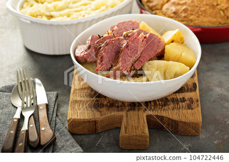 Corned beef and cabbage 104722446