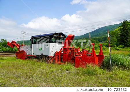 履帶動車(帶掃雪機)MCR-600B 履帶動車(帶掃雪機)MCR-600B 104723582