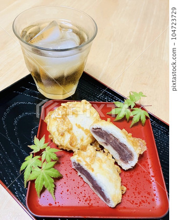 冷麥茶和炸饅頭_淺草雷門特產和果子 104723729