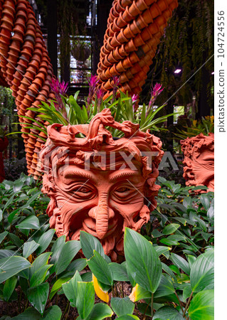 Plants and flowers of sky garden 104724556