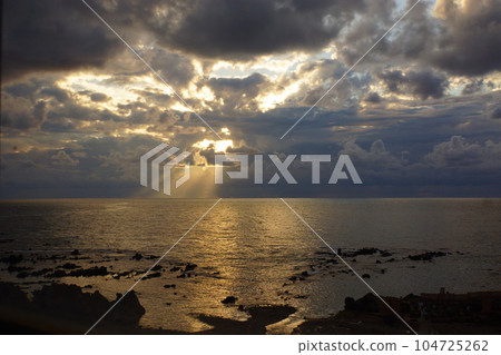 Evening view from Gosaku (Koganezaki Furofushi Onsen) 104725262