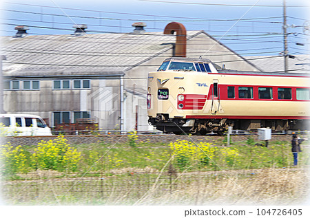 JNR-colored limited express Yakumo running on the Sanin Main Line (illustration style) JNR-colored limited express Yakumo running on the Sanin Main Line (illustration style) 104726405
