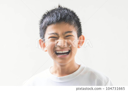 A cheerful smile 104731665