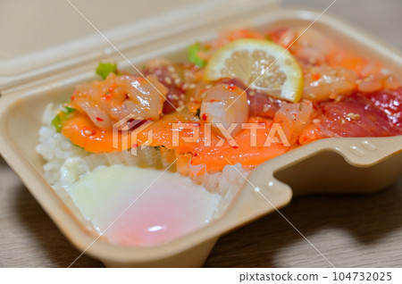 Poke bowl, seafood bowl, local gourmet, local food Poke bowl, seafood bowl, local gourmet, local food 104732025