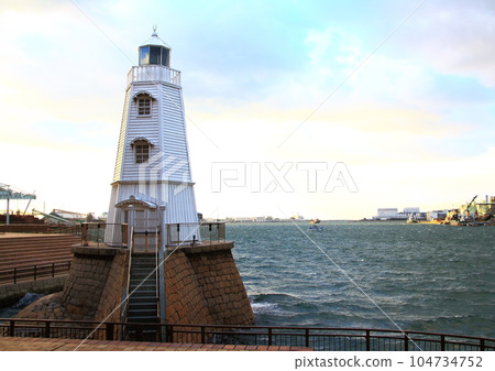 舊堺燈塔,現存最古老的西式木製燈塔之一 舊堺燈塔,現存最古老的西式木製燈塔之一 104734752