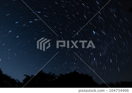 The starry northern night sky in June, Hoki-cho, Saihaku-gun, Tottori Prefecture The starry northern night sky in June, Hoki-cho, Saihaku-gun, Tottori Prefecture 104734906
