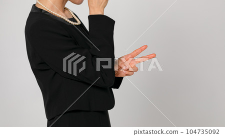 喪服的女人 104735092