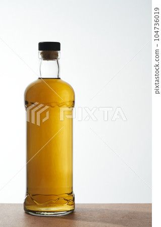 威士忌和玻璃 威士忌和玻璃 104736019