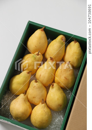 盒子裡的梨 盒子裡的梨 104738691