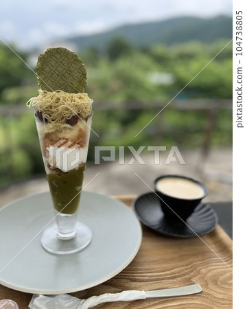 一邊品嚐栗子凍糕，一邊感受不想與他人分享的大自然 104738805