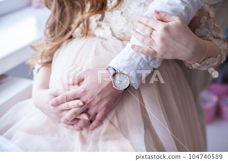 Happy pregnancy concept 104740589