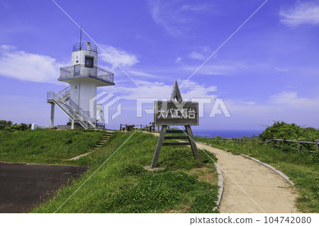 [Ikitsuki Island, Nagasaki Prefecture] Scenery of the large fly lighthouse 104742080