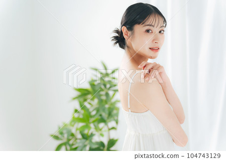 Women's beauty image skin care cosmetics Women's beauty image skin care cosmetics 104743129
