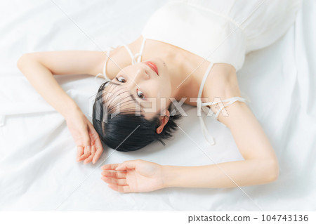 婦女的美麗形象護膚化妝品 104743136