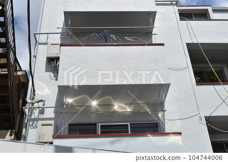 Light from the Mansion Veranda, Kita Ward, Tokyo 104744006