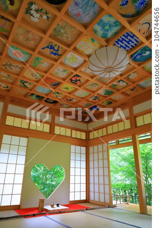 京都精壽院伊目窗（心窗）和天花板畫 104744656