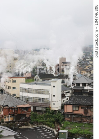 Beppu Kannawa Onsen where steam rises 104746806