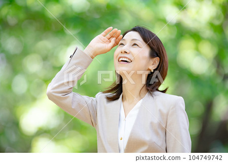 Fresh green business working women 104749742