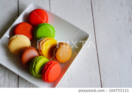 A cute macaron I received in return for White Day. I put 9 on a plate. 104755131